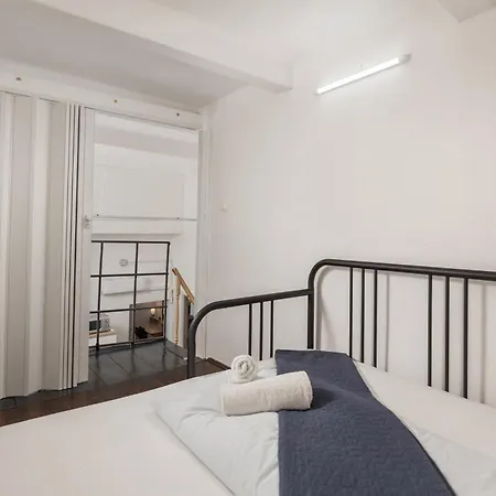 Apartament Teatro Luxor *